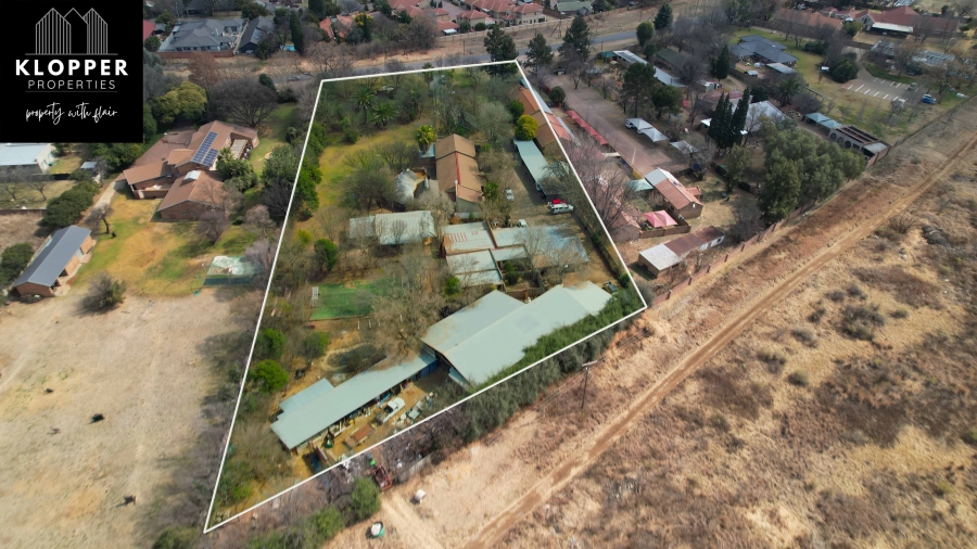 5 Bedroom Property for Sale in Van Der Hoff Park North West